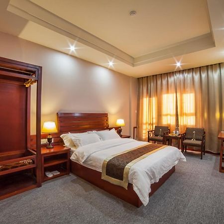 Hotel Shanghai City Ош Екстер'єр фото